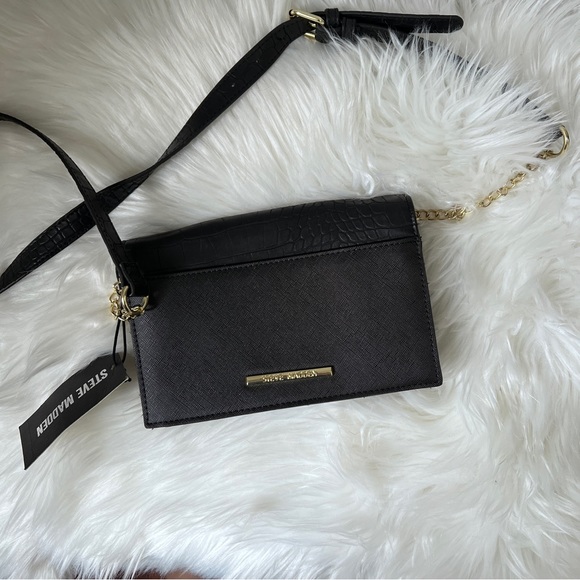 Steve Madden Handbags - Steve Madden Purse Black Adjustable Strap Zippered Flap Gold Toned Detail